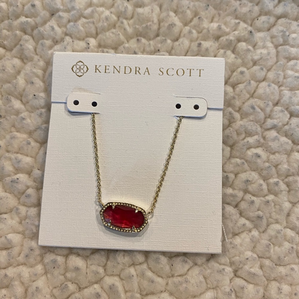 Kendra Scott necklace